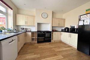 Kitchen- click for photo gallery